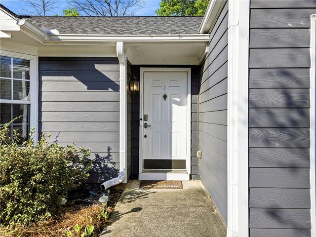 2523 Barndale Drive, Lawrenceville, GA 30044