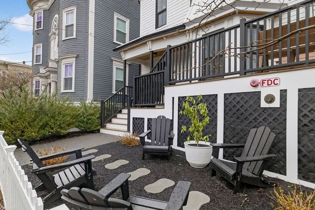 13 Quincy St A, Somerville, MA 02143