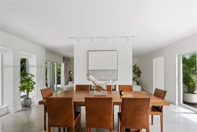 4001 Monserrate St, Coral Gables, FL 33146
