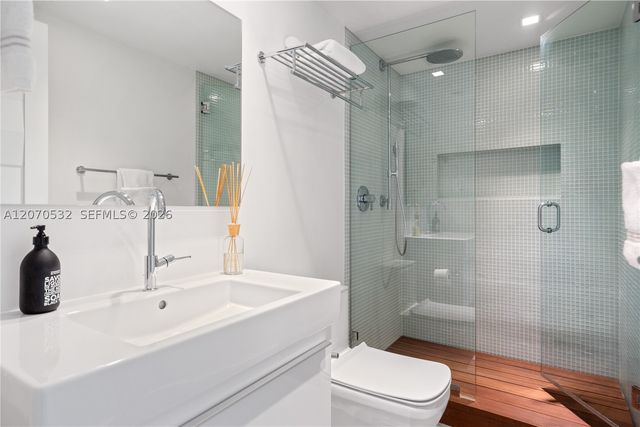4001 Monserrate St, Coral Gables, FL 33146