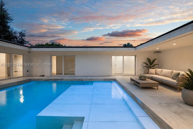 4001 Monserrate St, Coral Gables, FL 33146