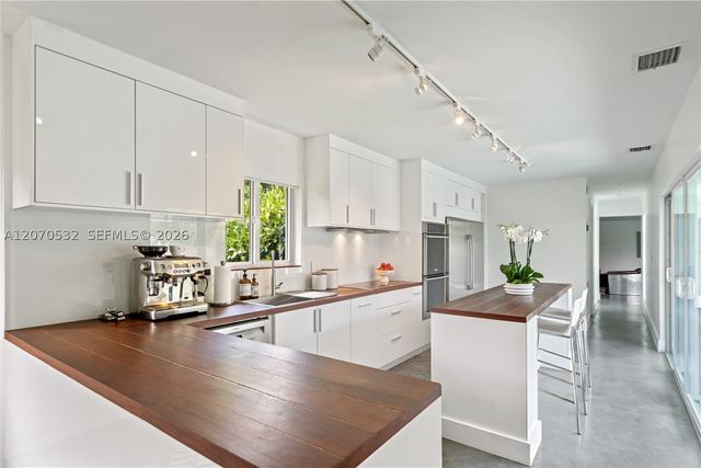 4001 Monserrate St, Coral Gables, FL 33146