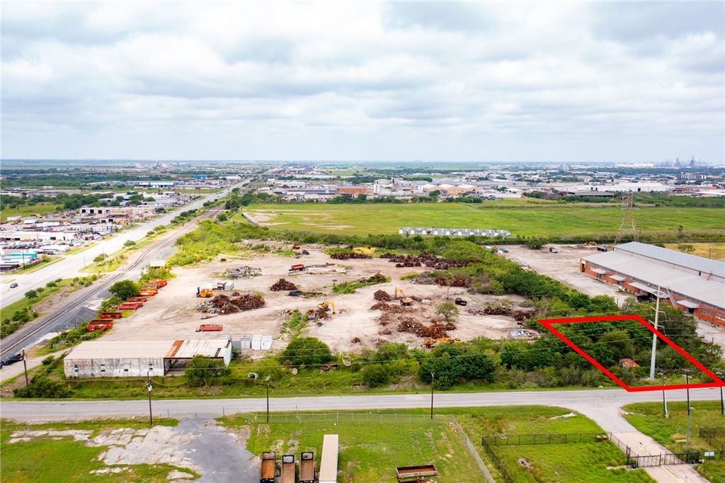 132 S Navigation Blvd, Corpus Christi, TX 78405 — photo 2
