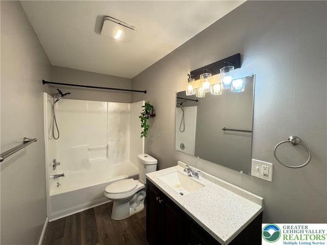 202 North 6th Street 201, Allentown City, PA 18102