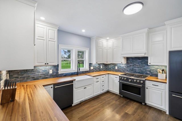 5833 Town Hall Drive, Sun Prairie, WI 53590