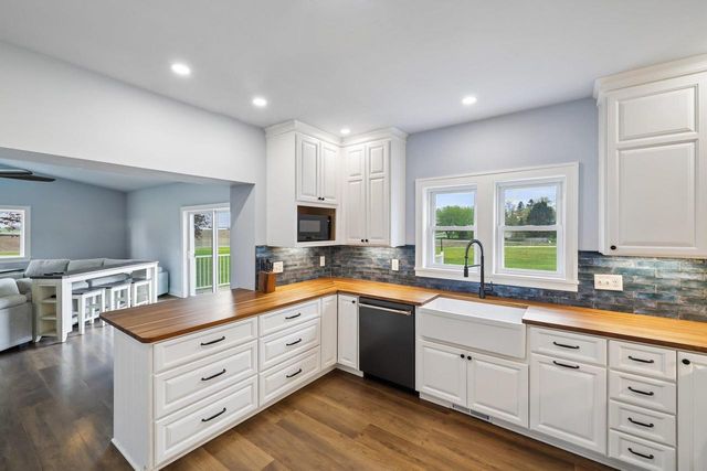 5833 Town Hall Drive, Sun Prairie, WI 53590