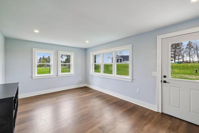 5833 Town Hall Drive, Sun Prairie, WI 53590