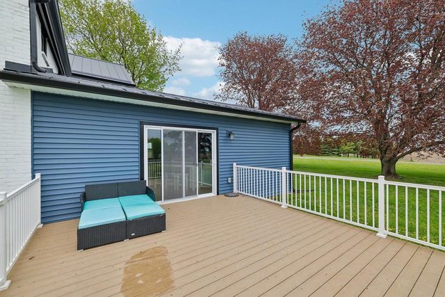 5833 Town Hall Drive, Sun Prairie, WI 53590