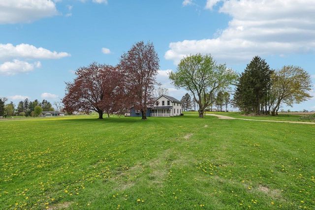 5833 Town Hall Drive, Sun Prairie, WI 53590