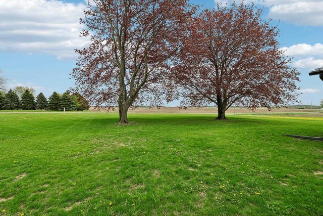 5833 Town Hall Drive, Sun Prairie, WI 53590