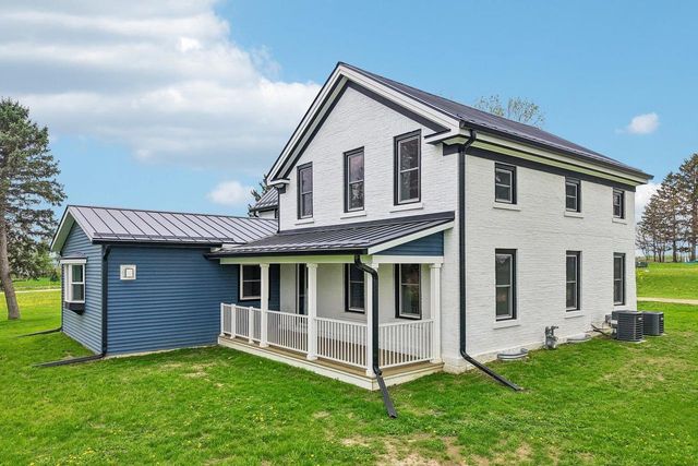 5833 Town Hall Drive, Sun Prairie, WI 53590