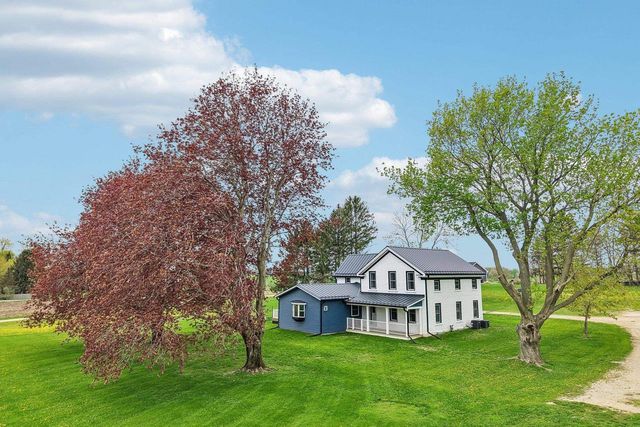 5833 Town Hall Drive, Sun Prairie, WI 53590