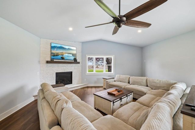 5833 Town Hall Drive, Sun Prairie, WI 53590