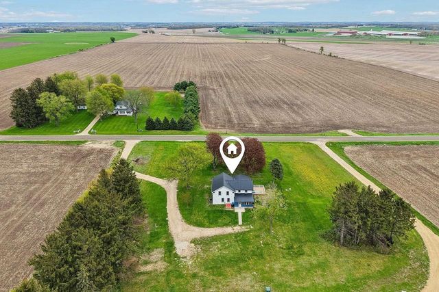 5833 Town Hall Drive, Sun Prairie, WI 53590