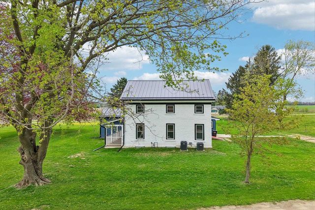 5833 Town Hall Drive, Sun Prairie, WI 53590