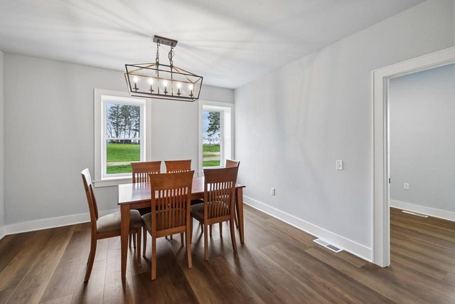 5833 Town Hall Drive, Sun Prairie, WI 53590