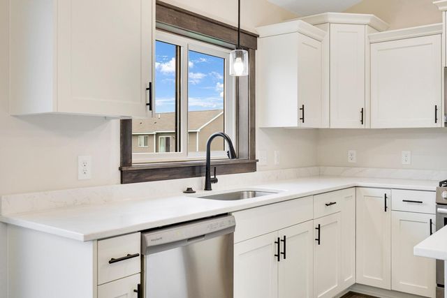 17762 Empire Trail, Lakeville, MN 55044