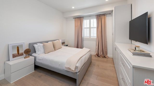 320 S Willaman Drive 2, Los Angeles, CA 90048