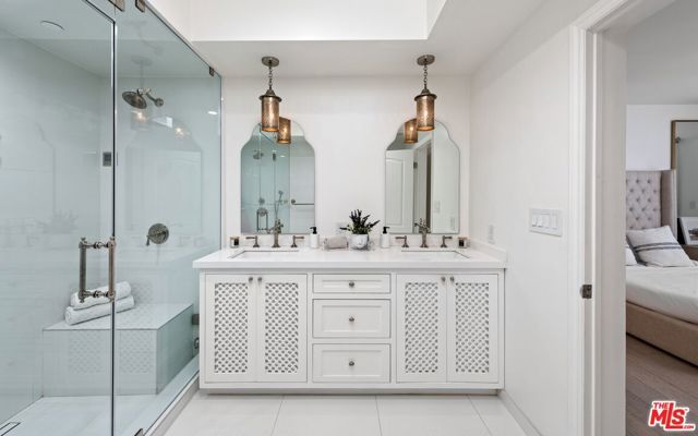 320 S Willaman Drive 2, Los Angeles, CA 90048