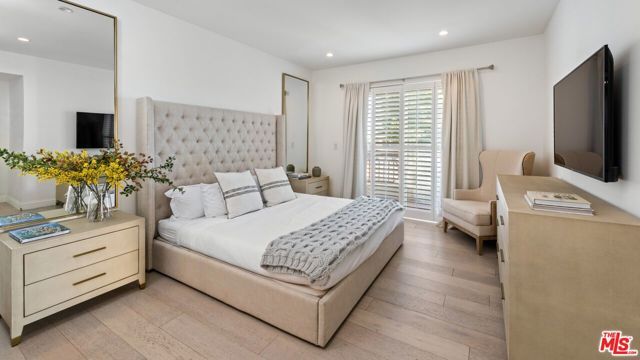 320 S Willaman Drive 2, Los Angeles, CA 90048