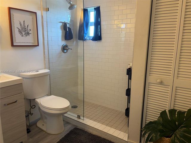 820 Salzedo St 405, Coral Gables, FL 33134