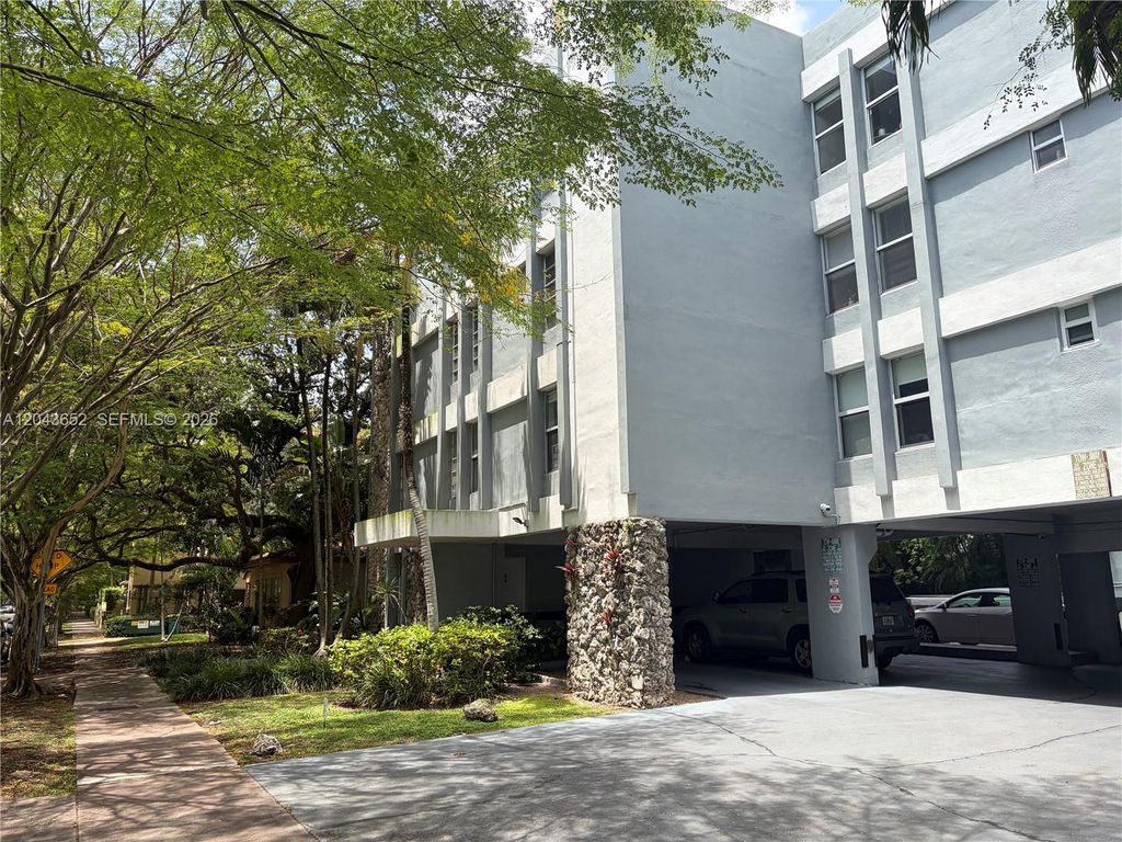 820 Salzedo St 405, Coral Gables, FL 33134