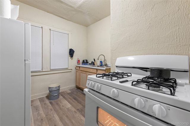 2959 Tuxedo Street, Detroit, MI 48206