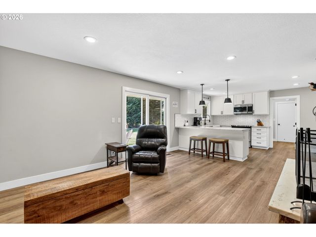 8439 Se COTTRELL Rd, Boring, OR 97009