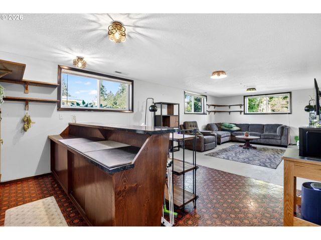 8439 Se COTTRELL Rd, Boring, OR 97009