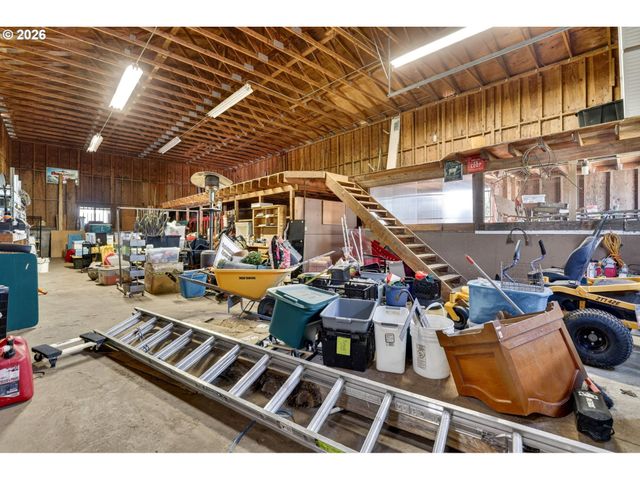 8439 Se COTTRELL Rd, Boring, OR 97009