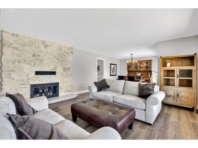 8439 Se COTTRELL Rd, Boring, OR 97009