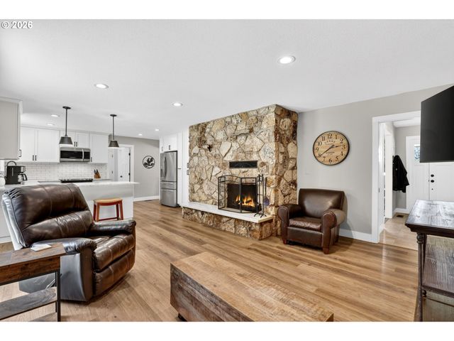 8439 Se COTTRELL Rd, Boring, OR 97009