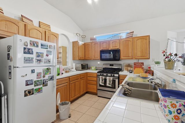1616 Cerro Crestado Drive NW, Los Lunas, NM 87031