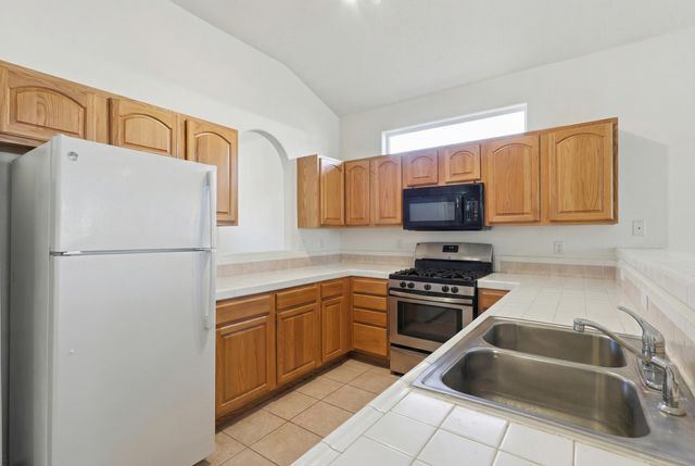 1616 Cerro Crestado Drive NW, Los Lunas, NM 87031