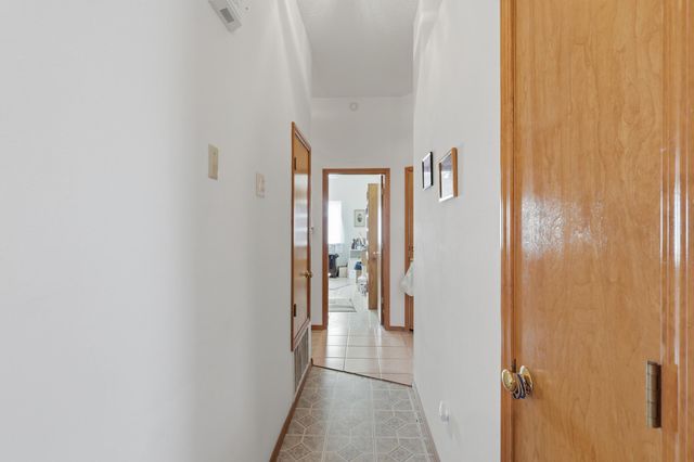 1616 Cerro Crestado Drive NW, Los Lunas, NM 87031