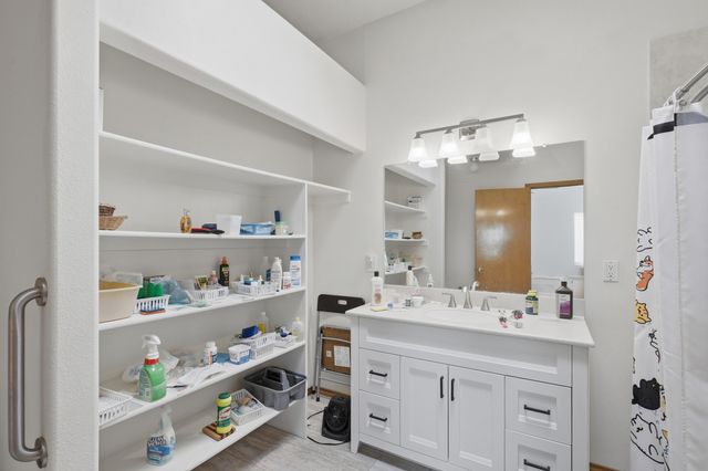 1616 Cerro Crestado Drive NW, Los Lunas, NM 87031