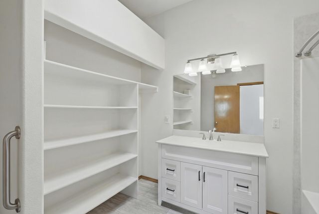 1616 Cerro Crestado Drive NW, Los Lunas, NM 87031