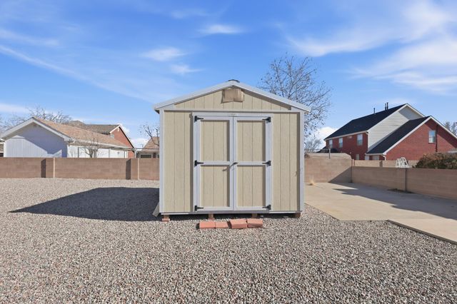 1616 Cerro Crestado Drive NW, Los Lunas, NM 87031