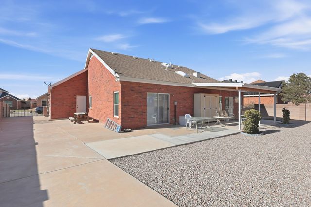 1616 Cerro Crestado Drive NW, Los Lunas, NM 87031