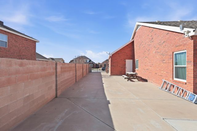 1616 Cerro Crestado Drive NW, Los Lunas, NM 87031