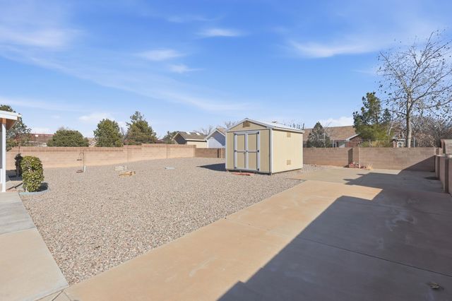 1616 Cerro Crestado Drive NW, Los Lunas, NM 87031