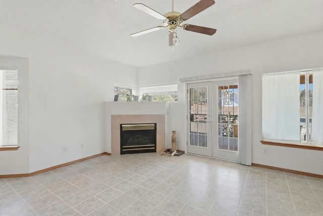 1616 Cerro Crestado Drive NW, Los Lunas, NM 87031