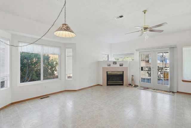 1616 Cerro Crestado Drive NW, Los Lunas, NM 87031