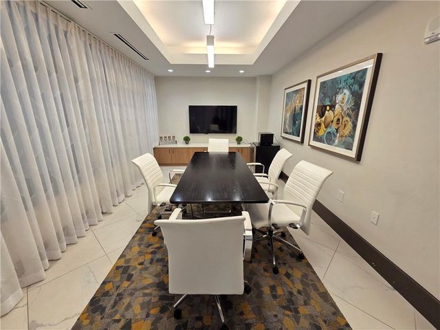 775 Juniper Street NE 415, Atlanta, GA 30308