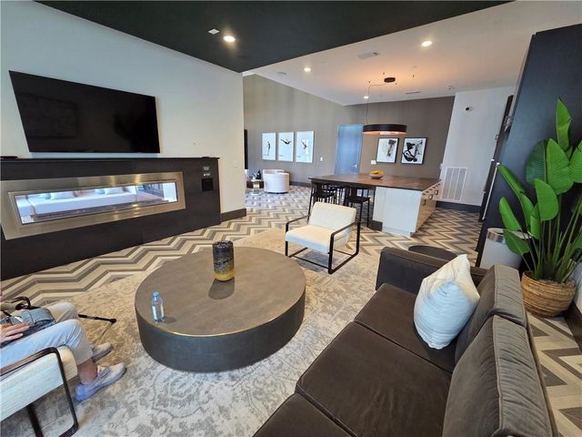 775 Juniper Street NE 415, Atlanta, GA 30308