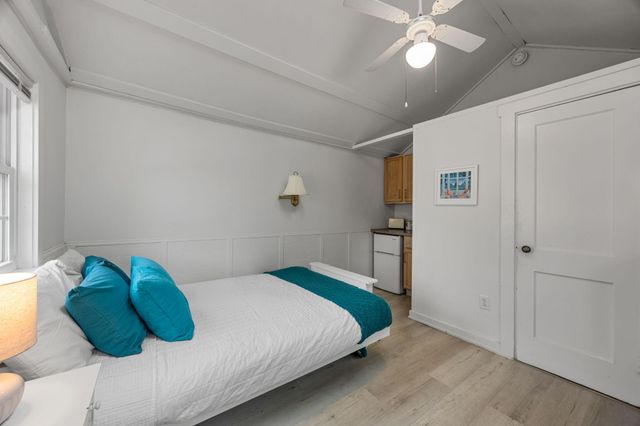 17 Shore Road 2, North Truro, MA 02652