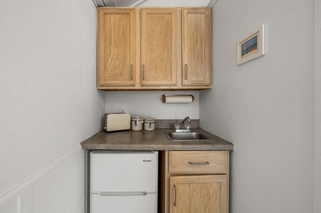 17 Shore Road 2, North Truro, MA 02652