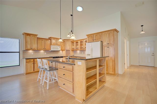 2434 N Orangewood Street, Avon Park, FL 33825