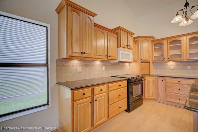 2434 N Orangewood Street, Avon Park, FL 33825