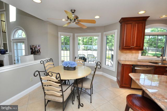 3 FULTON DR, Mount Laurel, NJ 08054